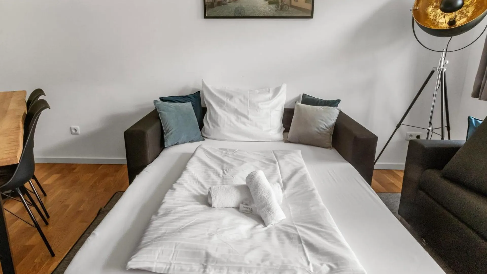 Altstadt - Exklusive 3-Zi-Wohnung Mit 90 Qm Und Grossem Balkon Nuremberg Apartment
